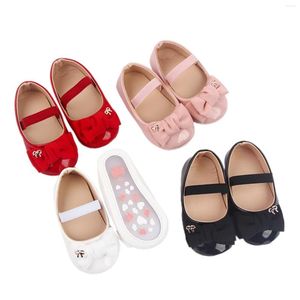 Första vandrare 2023 0-18 Months Baby Girls Walkders Summer Bow Non-Slip Sole Pu Leather Dress Shoes Bowknot Princess