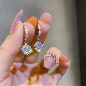 Dangle Earrings Chandelier Fashion Round Ear Buckle Rhinestone Pendant Womens Exquisite 2023 Trend Personality Simple Women Jewelry