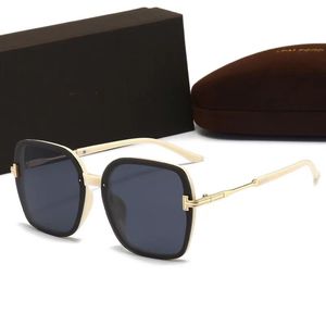 Дизайнерские солнцезащитные очки Tom T Glasses Fashion Женское солнечное зеркальное путешествие путешествия