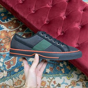 Homens Mulheres Tênis 1977 High Tops Tops Sapatos planos Tênis clássicos Classic Green e Red Web Trainers Fashion Sneakers 36-45