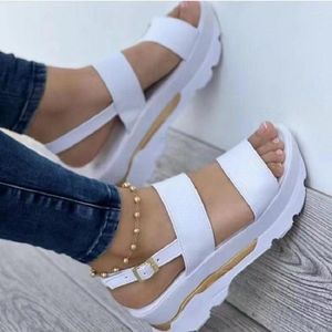 Sandálias 2023 Fashion Wedge Plataforma feminina Fuale de fivela Sapatos de verão Punk Beach Wedges Women Chunky Sandalias de Mujer