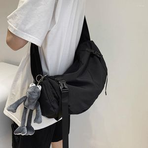 Fonksiyonel naylon sling çantası nötr büyük kapasiteli omuz çanta, kadınlar için crossbody kadın kız haberci Tas