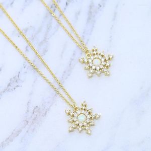 Chains 2023 Christmas Gift Fashion Luxury White Opal Snowflake Necklace Pendants Snow Flower Chain Dainty Jewelry For Women Dropship