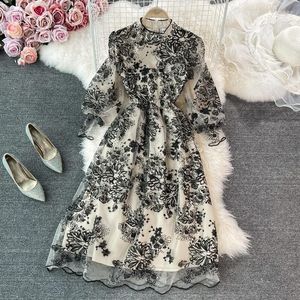 Casual Dresses Runway Fashion High-End Brand Slim Black Mesh Brodery A-Line Elegant Lace Luxury Chic Dress Vintage Vestidos Robe