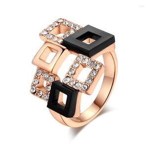 Ringos de cluster Gold de ouro rosa 925 anel de coquetel de strass de cor prata para mulheres diamante pedras preciosas jóias de casamento de noivado de zircão