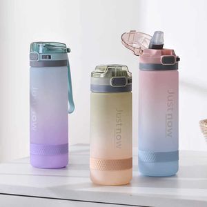 Canecas 400ml600ml Novo garrafa de água da moda com palha bpa grátis portátil esporte portátil fofo garrafas plásticas de plástico z0420