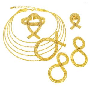 Halskette Ohrringe Set Brasilianischer Goldstil Damenschmuck Einfaches Design Alle Kupfermaterialien Überzug 24 Karat Qualitätskleid