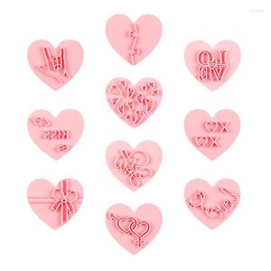 Bakning Mögel Valentines Cookie Cutters 10st Fondant Heart Design Mold Cake Decorating Kitchen Diy Tool For Wedding Engagement