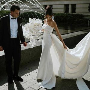 Festklänningar Elegant stropplös satin sjöjungfrun bröllopsklänningar med löstagbar tåg brudklänning rygglös Vestido de noiva för kvinnor T230502