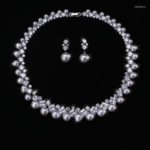 Halsbandörhängen Set Clear Zirconia och Pearl 18KWG Cubic Zircon Wedding Jewelry Promotion Nickel Free Factory Price