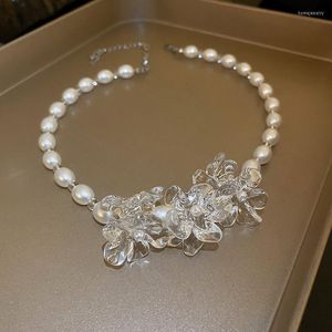 Hänghalsband minar romantisk transparent hartsblomma halsband för kvinnor simulerade pärlpärlor kedjekokare tillbehör