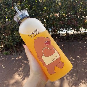 Tassen 1000 ml Kawaii Cutest Plastic Water Bottle Panda Bear Frosted with Lid and Straw Cartoon Bottle Auslaufsichere Getränke Protein Shaker Z0420