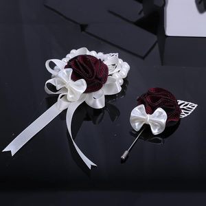 Dekorativa blommor kransar utsökta brudgumddräkten LAPEL PIN RIBBON SKILT FLOWER PEARL HANDBEDA MÄNSKRORSVÄRG PARTIE