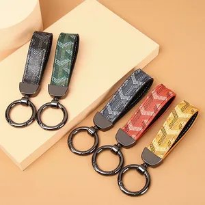 Designerkey -kedja Buckle Lovers Car Keychain Headmade Leather Keychains Men Kvinnor S 15 Färg 65221 med låda