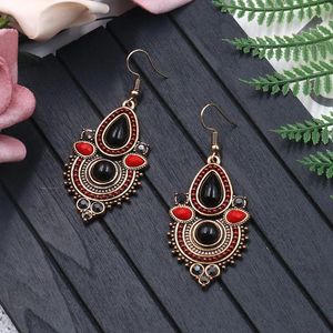 Baumeln Ohrringe Kronleuchter Bohemian Ethnic Damen Wassertropfen Brincos Vintage Inlay Rot Schwarz Perlen Zigeuner Jhumka Oorbellen Kleiderbügel