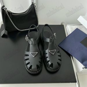 2023SSs Sandals de borracha de espuma esportiva Logo do triângulo de metal Branco Triângulo Black-Logo Sandálias Fisherman para Mulheres Designer Slide Summer Summer Beach Sapato