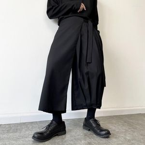 Pantaloni da uomo Giapponese Originale Sufeng Design Senso Di Gonna di Pizzo Irregolare Altalena Gamba Larga Culotte Asimmetriche Maschili Giù Capelli Styl