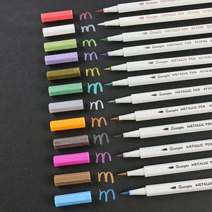 Markörer 12 färger Metallisk markör penna medium punkt för rockmålning svart papperskort som gör scrapbooking hantverk 230503