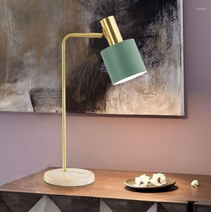مصابيح المائدة Nordic LED Glass Bedside Lamp