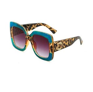 نظارات شمسية ماركة مصمم النظارات الشمسية ظلال خارجية PC Farme Fashion Classic السيدات مرايا مكبرة فاخرة للنساء مع صندوق ffg