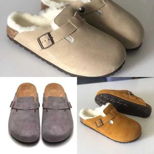 Sandallar Boston Shearling Kürk Mule Tasar Tasarımcı Tıkıkları Süet Leathe Terlikleri Wook Fur Cork Düz Slaytlar Moda Clog Arizona Mayari Means Motor Current 50ess