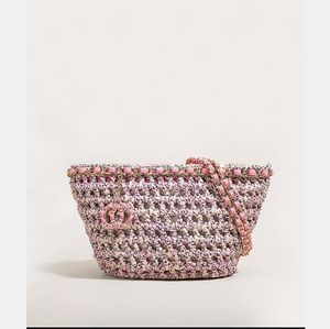 Berömd väska raffia vävd väska mini axelväska charm klaff överdimensionerad magnetisk spänne handväska crossbody väska sommar sommar halmväska handväska