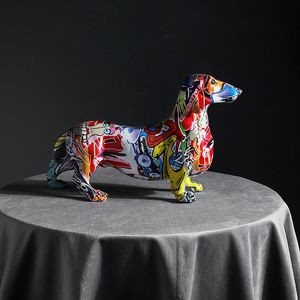 Dekorativa föremål Figurer Creative Home Modern Painted Colorful Dachshund Dog Decoration Wine Cabinet Office Decor Desktop Crafts 230503