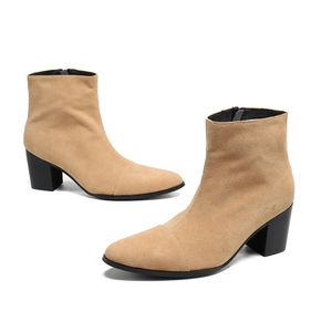 2023 Einfarbige Stiefel im britischen Stil Klassische spitze Zehenstiefeletten Elegante High Heel Wildleder männliche kurze Stiefel