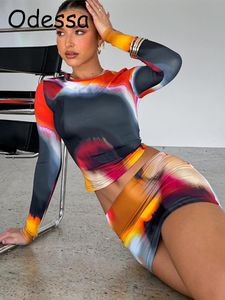 Suits Odessa Tie Dye kjolar Två stycken Set Women 2022 Fall Long Sleeve Crop Tops och Low Waits Skinny Skirt Suits Female Outfits Club