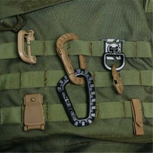 5 PCSCARABINERS Outdoor Medium Load Weight Plastic Steel Nylon Carabiner Hook Tactical D CLAP Bergsklättring Militära campingtillbehör P230420