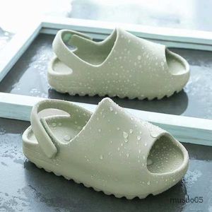 Sommar barn sandaler fot småbarn icke-halkflickor skum lätt familj utomhus pojke baby barn vatten skor fisk mun