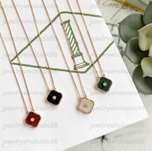 Fashion Classic 4-Clover Necklace Pendant Stainless Steel Rose Gold Plated Ladies and Girls Valentine's Day Mother's Day Engagement Jewelry Fade Free