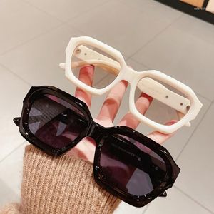 Óculos de sol retro marrom feminino feminino de moda de moda de moda