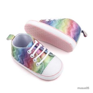 Sandaler Baby Boy Girl Canvas Solid Custom Anti-halk Mjuk nyfödda klassiska sneaker First Walkers Spädbarn Crib Shoes