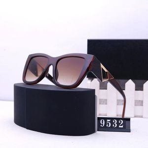 Classic retro luxury fashion brand sunglasses for women butterfly hot new color eyeglasses leisure time all match ornamental adumbral square sunglasses