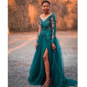 Emerald Green Tulle Formal Prom Dresses 2021 Long A-Line African Evening Gowns Long Sleve Appliques Beaded Leg Slit Dinner Gown