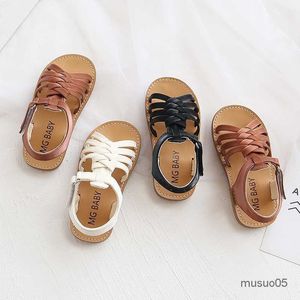 Sandali intrecciati per bambini 2022 Summer New Fashion Boys Casual Open Toe Soft Little Girls Beach Shoes for Toddler Baby