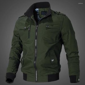 Giacche da caccia Bomber Jacket Men Fashion Casual Windbreaker Coat Primavera e autunno Outwear Stand Slim Military