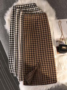 Dresses SURMIITRO Knit Midi Long Skirt Women 2022 Winter Warm Black Coffee Plaid Elegant Pencil Slit High Waist Skirt Female