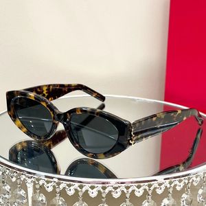 Solglasögon för kvinnor Summer Eyes Style UV Protection M97 Antique Oval Full Fram Fashion Designer Solglasögon Original Box