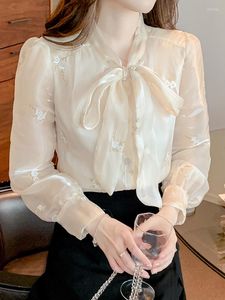 Camicette da donna Camicetta floreale ricamata con fodera Camicie da donna Bow Top Moda coreana Elegante Top di lusso Albicocca Office Ladies