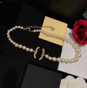 Beaded Halsband Fashion Classic 100 -årsjubileumsdesigner Pearl Necklace for Women Party Wedding Lovers Day Gift Jewelry Bride With Flanell Bag Motion Current 70