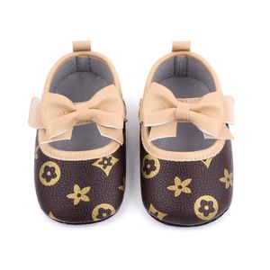 0-18m Spring Recém-nascido Sapatos dourados de bebê Non Slip Pano Bottom Girl Sapatos
