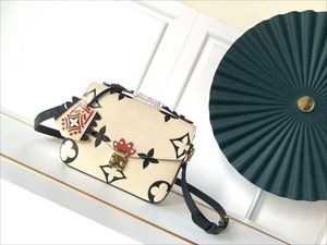 5a Lüks Kadınlar Crossbody zinciri omuz çantası kabartmalı desen tasarımcısı Metis Tote S Kilit Cep Omuz Çantası Çanta