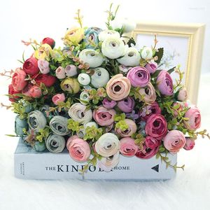 Dekorative Blumen, die 1pcs/5 Fork-Simulations-Rosen-Kamelie-Ausgangsgedeck-Hochzeits-Perlen-Knospen-Blumen-Dekorations-Fälschungs-Blumenstrauß verkaufen