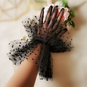 Fingerlösa handskar korta ren tyll bröllop brud klänning mode vit svart prick transparent vante handledslängd brud handske 230504