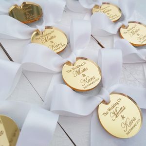 Outros suprimentos de festa festiva 50 noiva personalizada Batismo Batismo Gravado Espelho de Prata Round Decoration Coin Table Decor Circle Favor Tag para noivado de casamento 230504