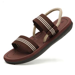 Sandals Light Men Beach Slippers Summer shoes for Water Breathable Casual Flat Outdoor Flipflops 230503