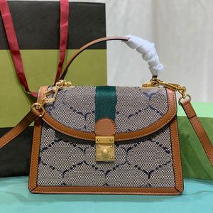 Fashion Designer Bag Womens retro Alphabet Tote Classic portable Crossbody Bag Mini Shoulder Bag Temperament Purse Card Bag 651055