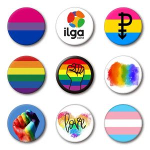4.4*4.4cm Tin Plakası Gökkuşağı Rozeti Partisi Malzemeleri LGBT Broş LGBTQ EĞLE AKSESUARLARI Toptan